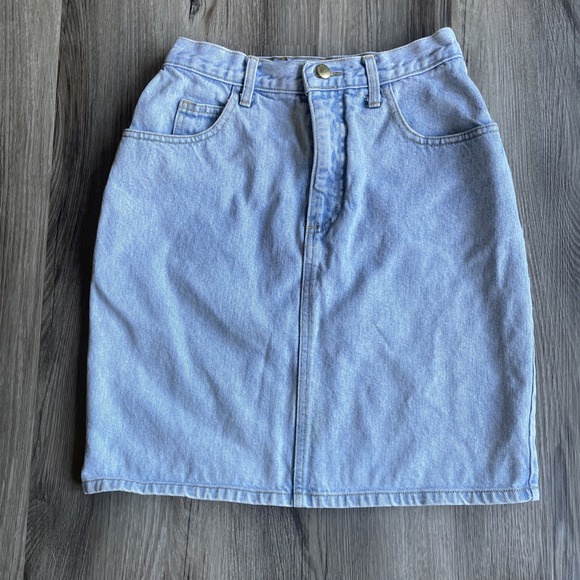 Guess Dresses & Skirts - Vintage 90s Guess Denim‎ Light Wash Skirt Women's Size 30 Made in USA